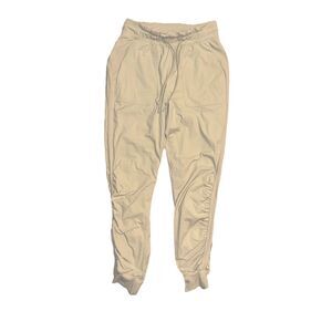 Lululemon Womens Beyond the Studio Jogger Size 6 Beige/Tan Lined Yoga Sports Gym